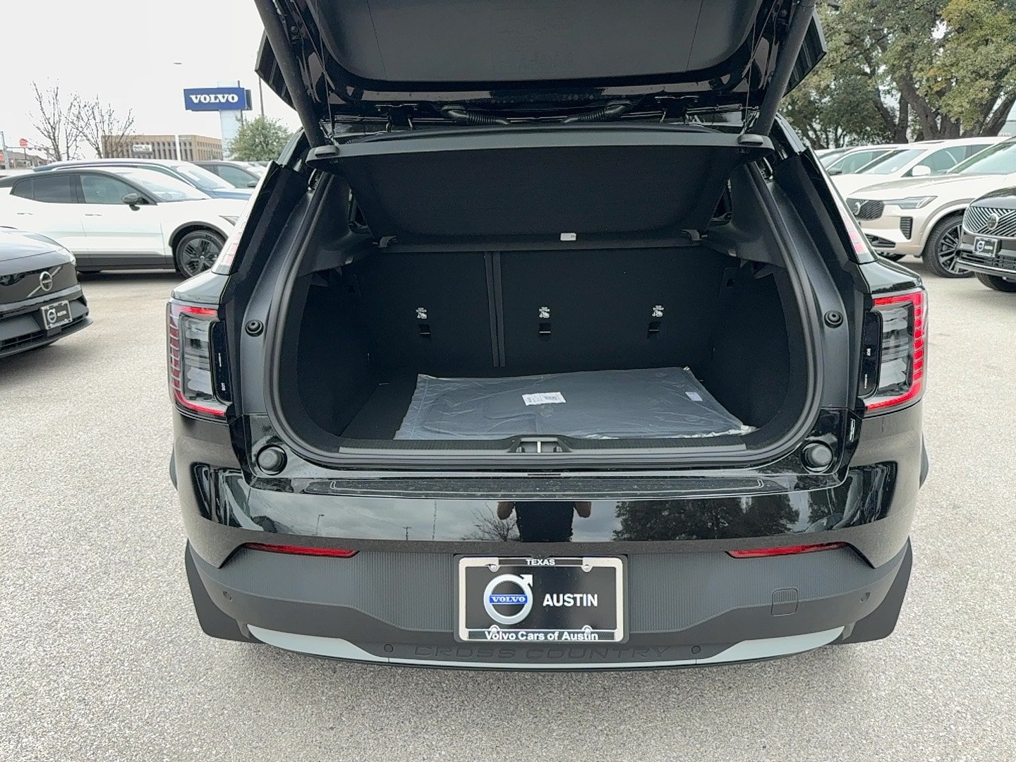 New 2026 Volvo EX30 Cross Country Ultra AWD/4WD image 26