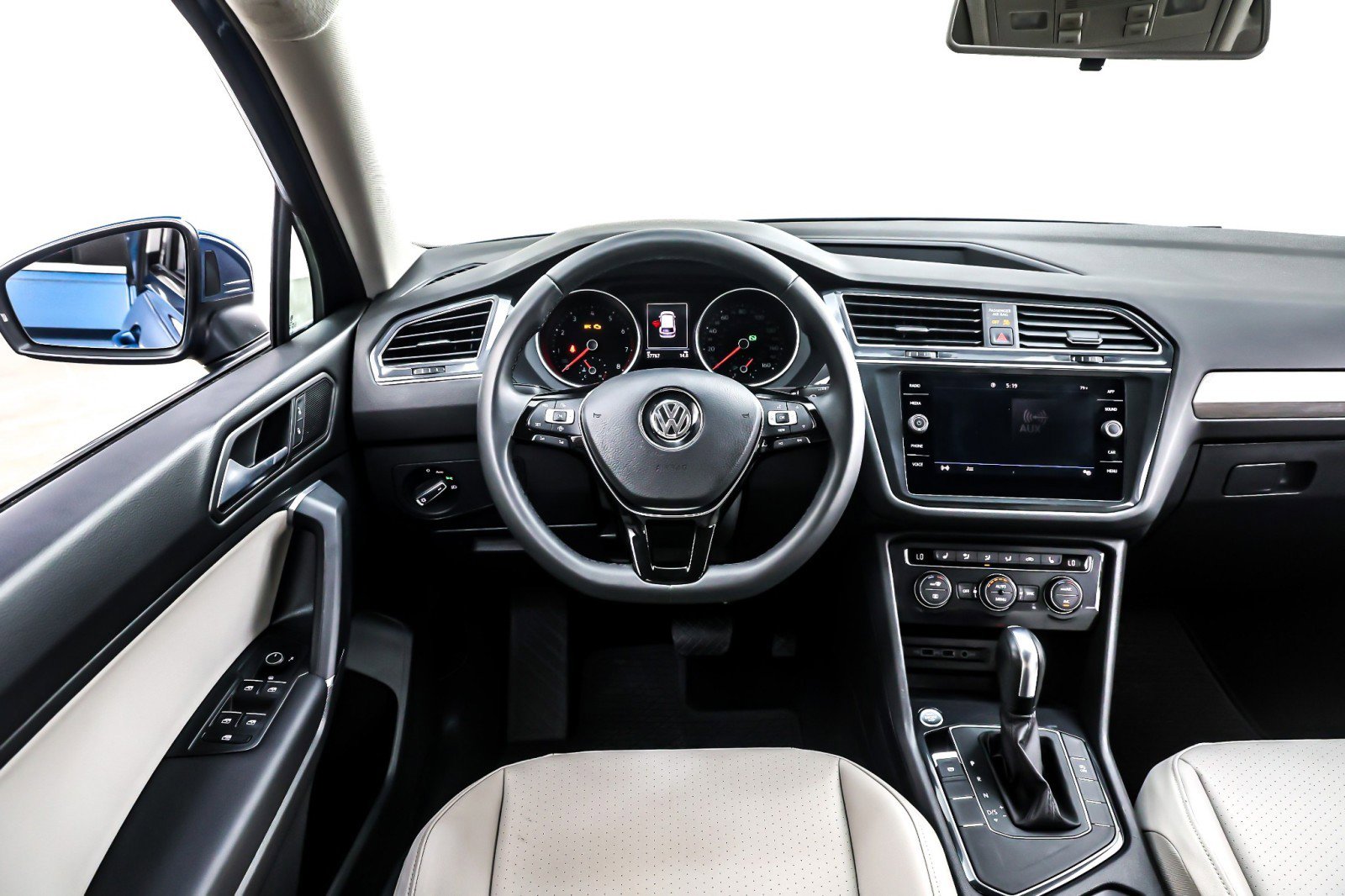 Used 2020 Volkswagen Tiguan SE image 5