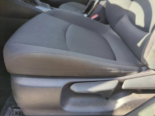 Used 2021 Toyota Corolla LE image 12