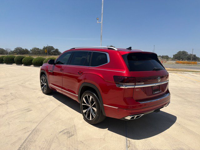 Used 2024 Volkswagen Atlas SEL Premium R-Line AWD/4WD image 12