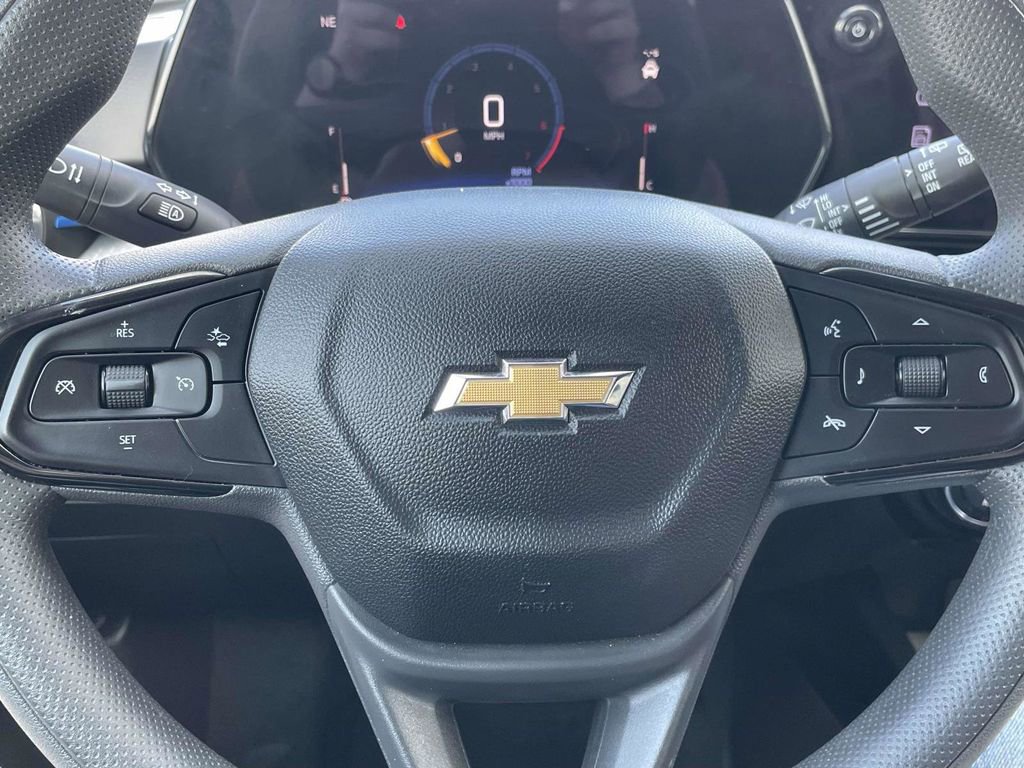 Used 2025 Chevrolet Trax LT image 21