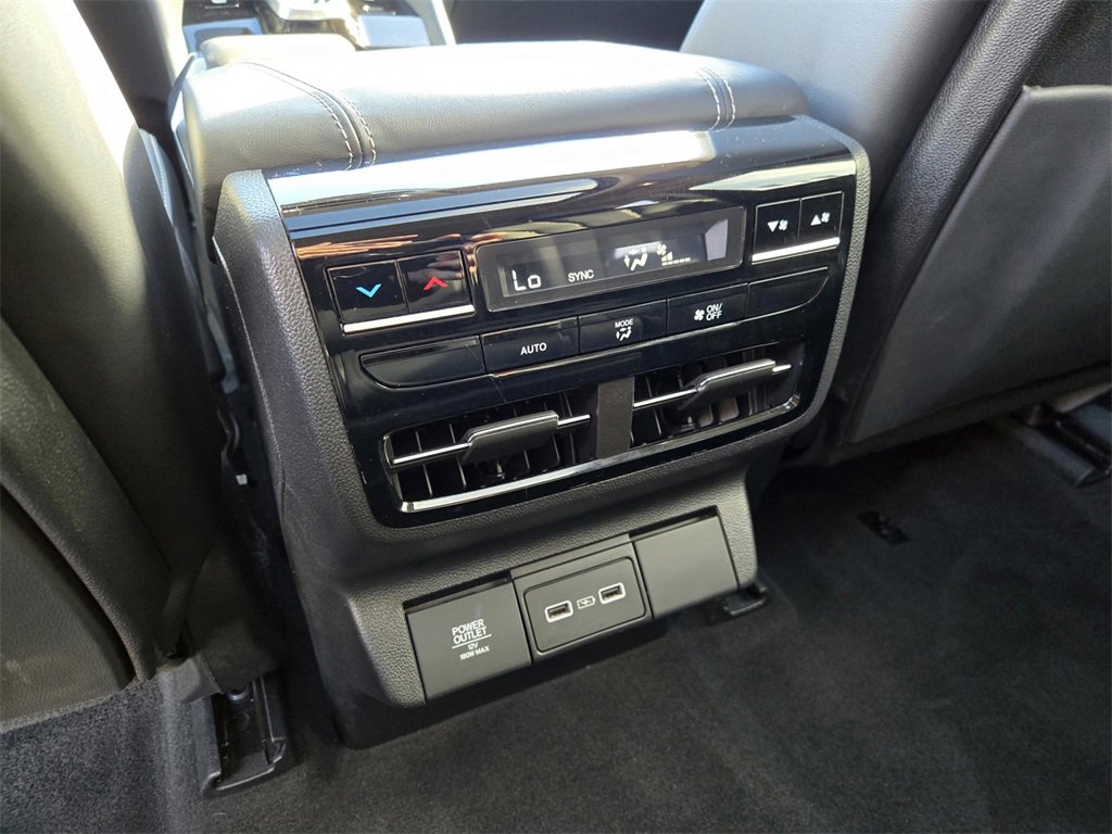 Used 2023 Acura MDX SH-AWD w/ Technology Package image 11