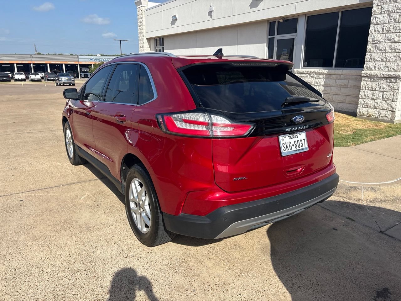 Used 2022 Ford Edge SEL w/ Convenience Package AWD/4WD image 3