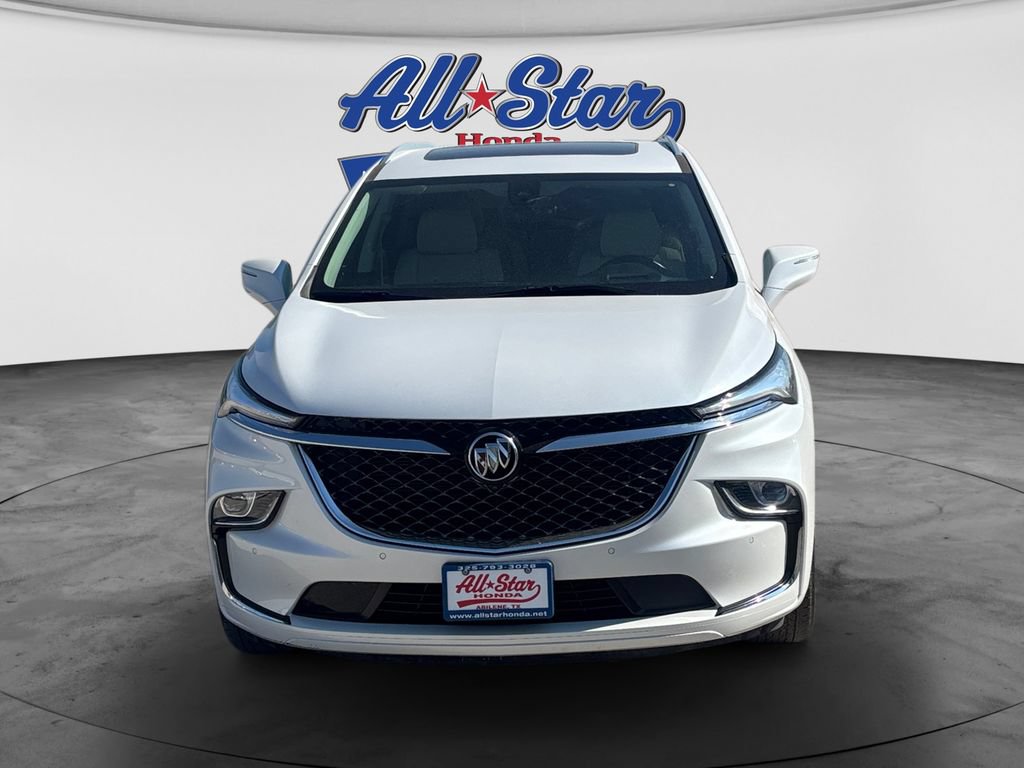 Used 2022 Buick Enclave Avenir FWD image 2