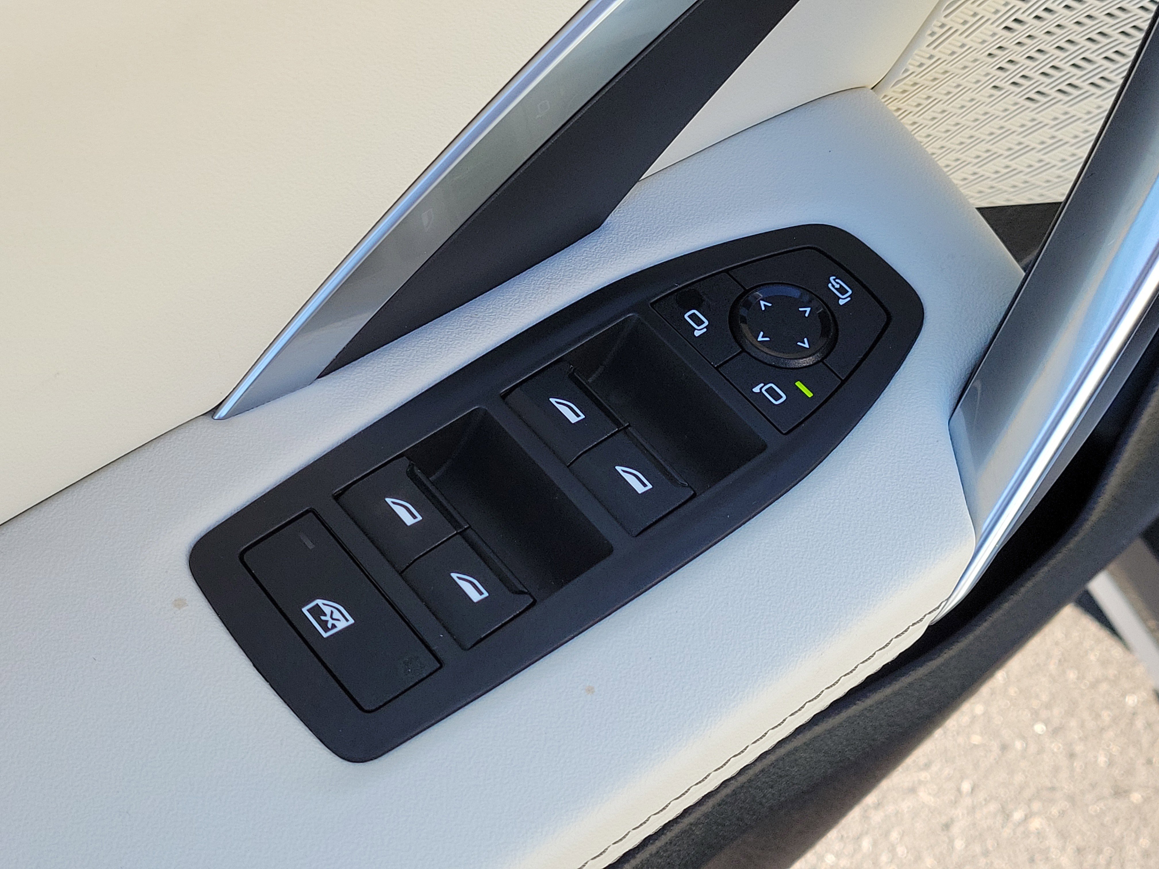 Used 2026 BMW X1 xDrive28i w/ Technology Package image 20