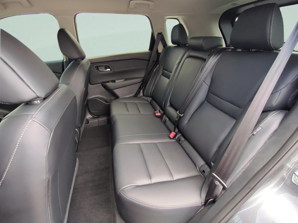 Certified 2024 Nissan Rogue SL FWD image 9