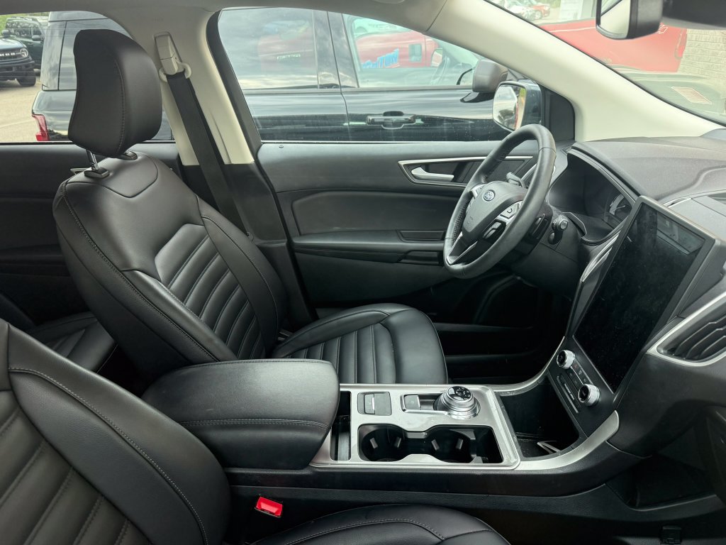 Used 2024 Ford Edge SEL w/ Convenience Package AWD/4WD image 9
