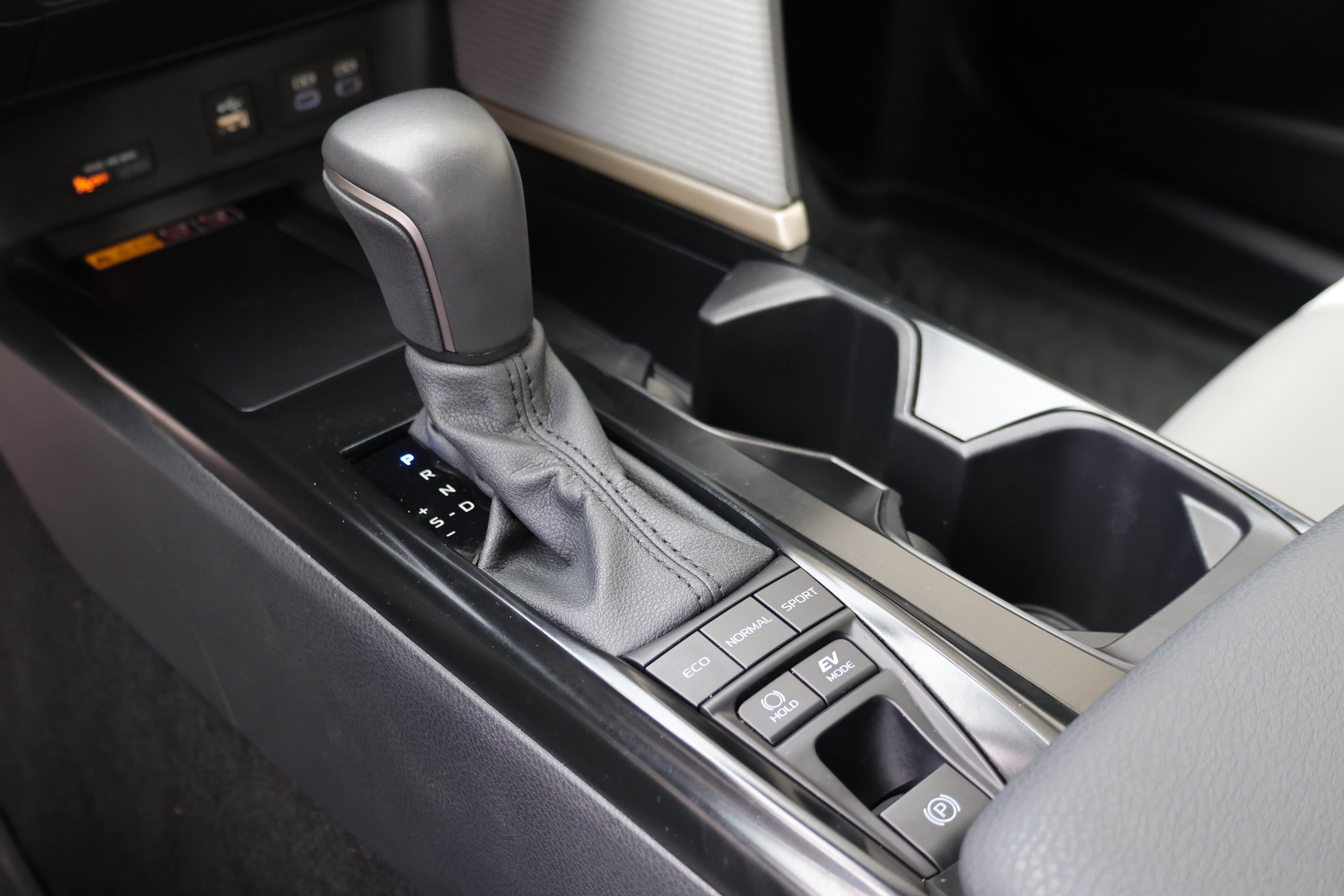 Certified 2025 Toyota Camry SE FWD image 31