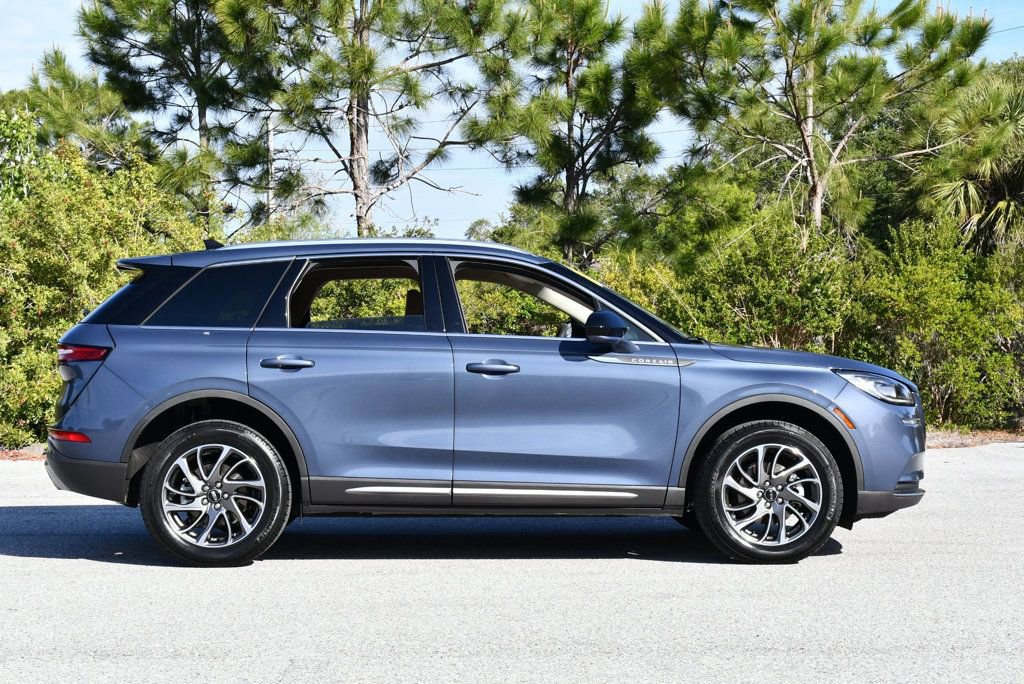 Used 2022 Lincoln Corsair AWD w/ Equipment Group 101A image 32