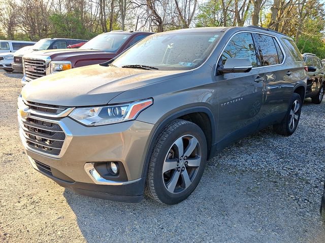 Used 2020 Chevrolet Traverse LT w/ LT Premium Package image 3