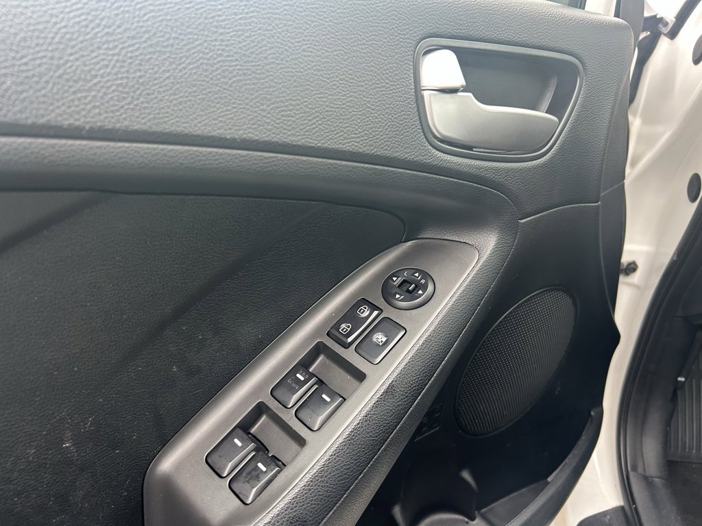 Used 2018 Kia Forte LX image 10