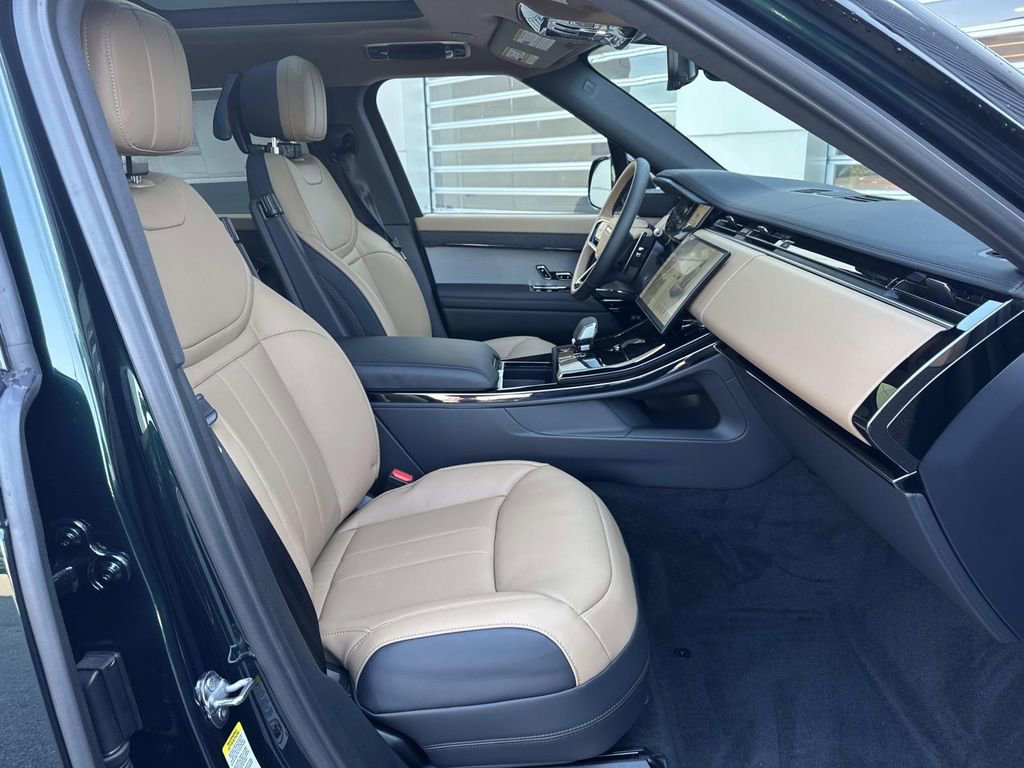 New 2026 Land Rover Range Rover Sport Dynamic SE image 10