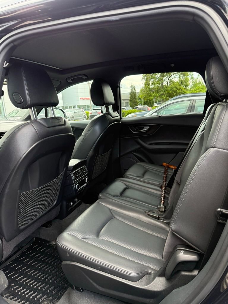 Used 2019 Audi Q7 3.0T Prestige w/ Prestige Package AWD/4WD image 6