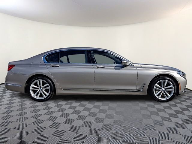 Used 2016 BMW 750i xDrive image 7
