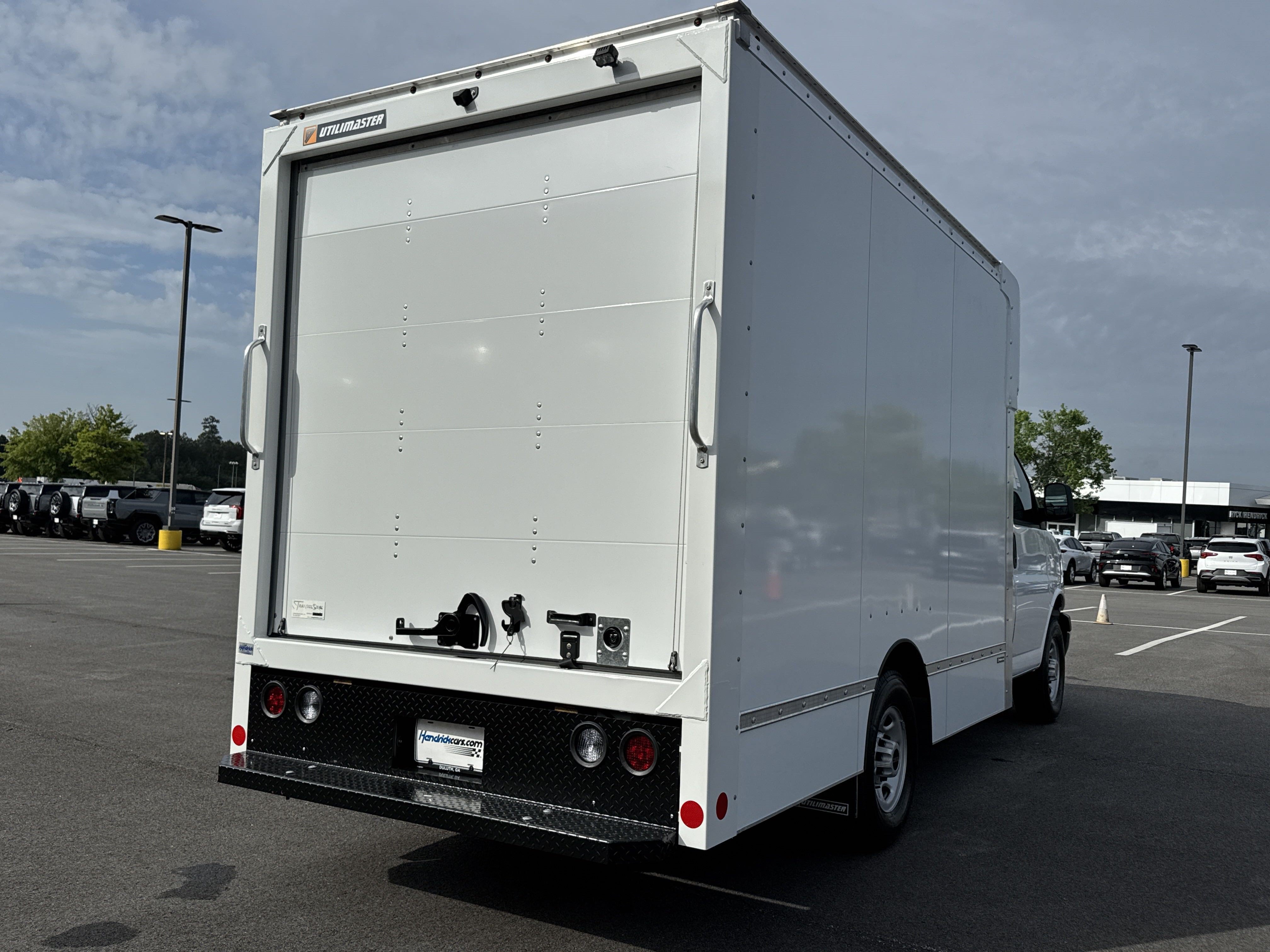 New 2025 GMC Savana 3500 w/ Power Convenience Package RWD image 10