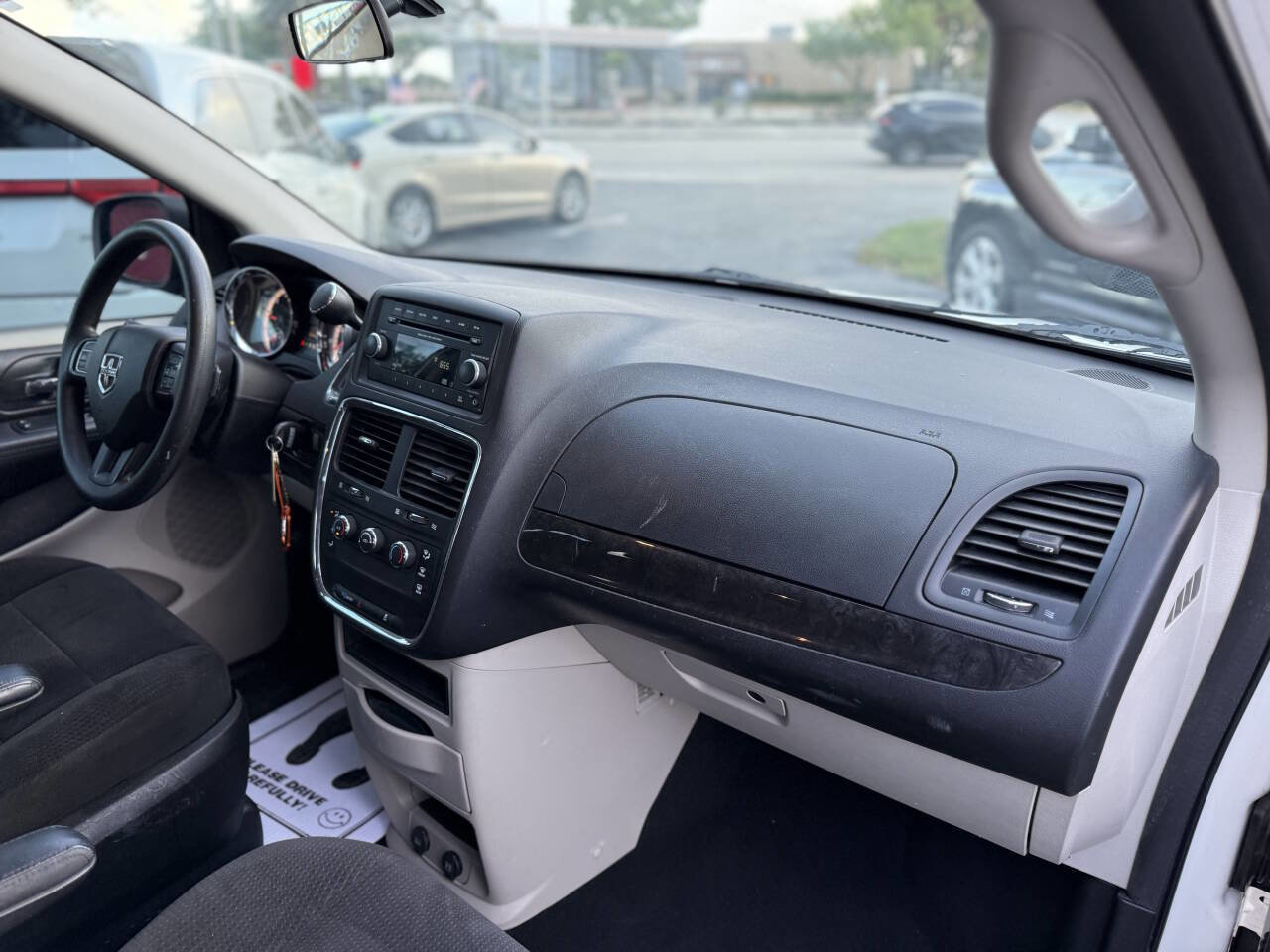 Used 2013 Dodge Grand Caravan American Value Package FWD image 22