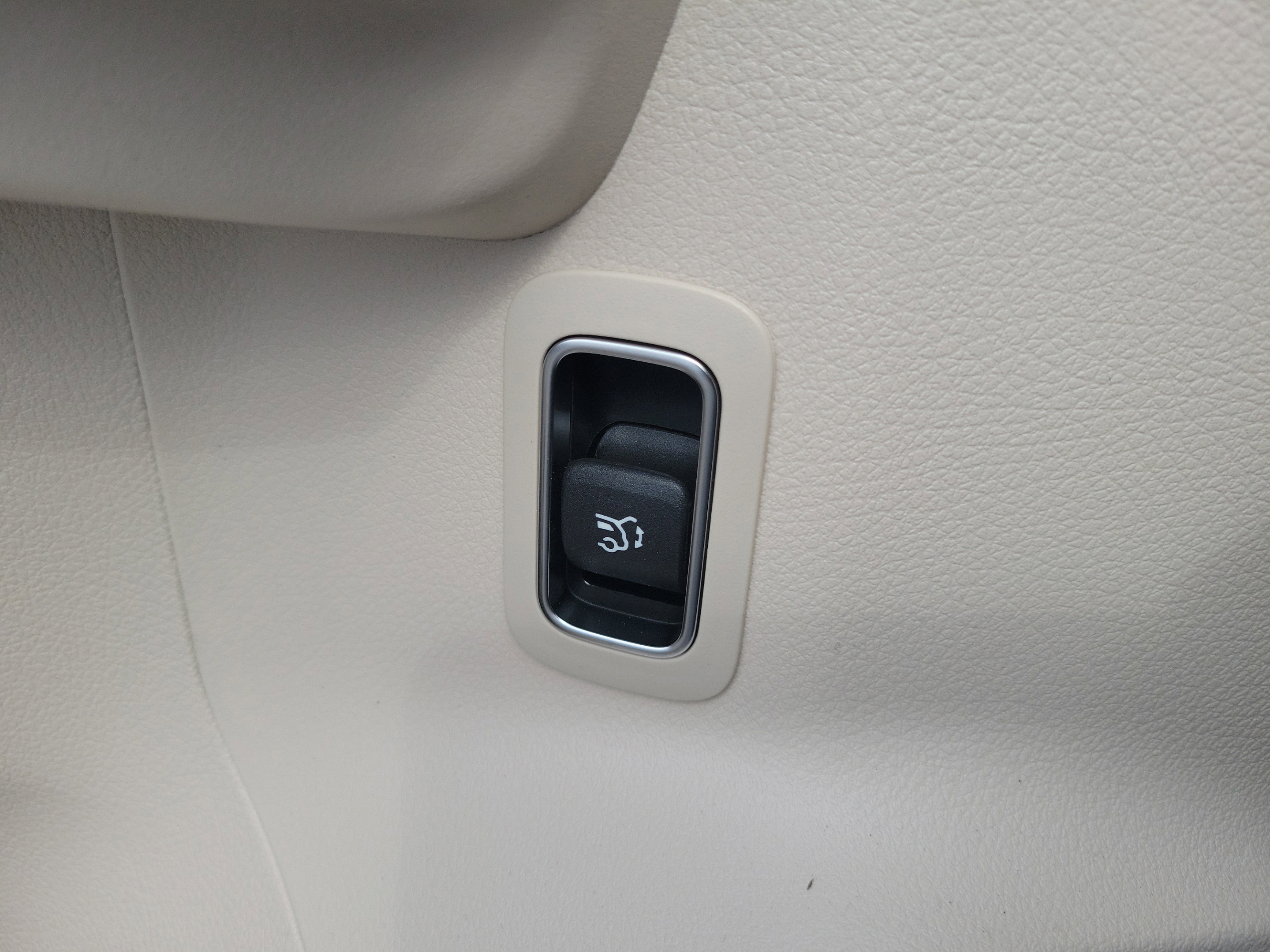 Certified 2026 Mercedes-Benz GLB 250 image 29