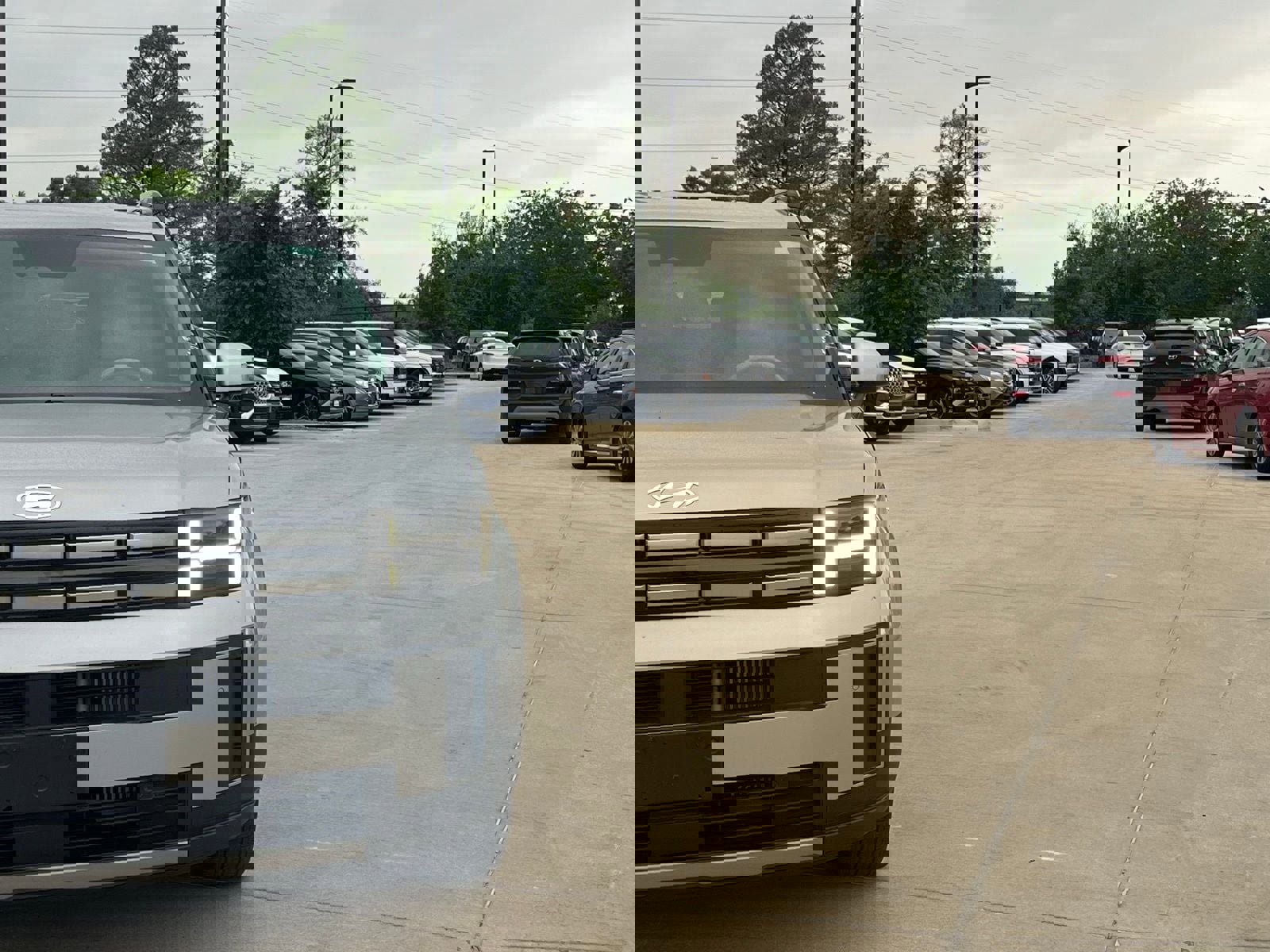 Used 2025 Hyundai Santa Fe SEL image 3