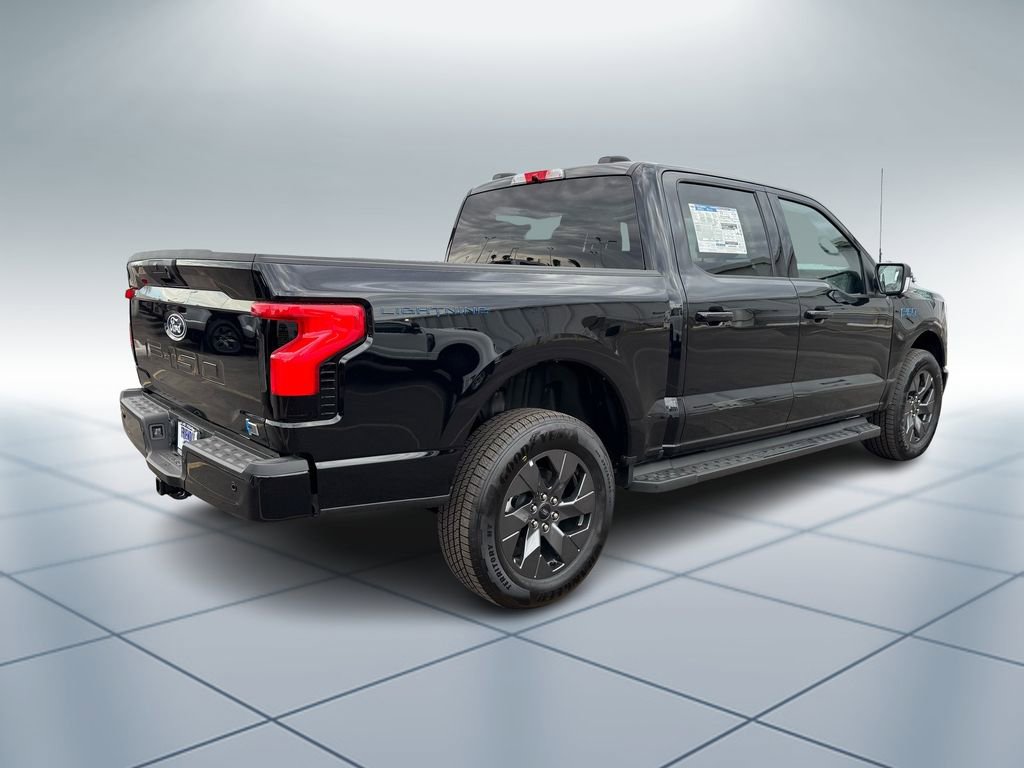 New 2025 Ford F150 Lightning Flash AWD/4WD image 3