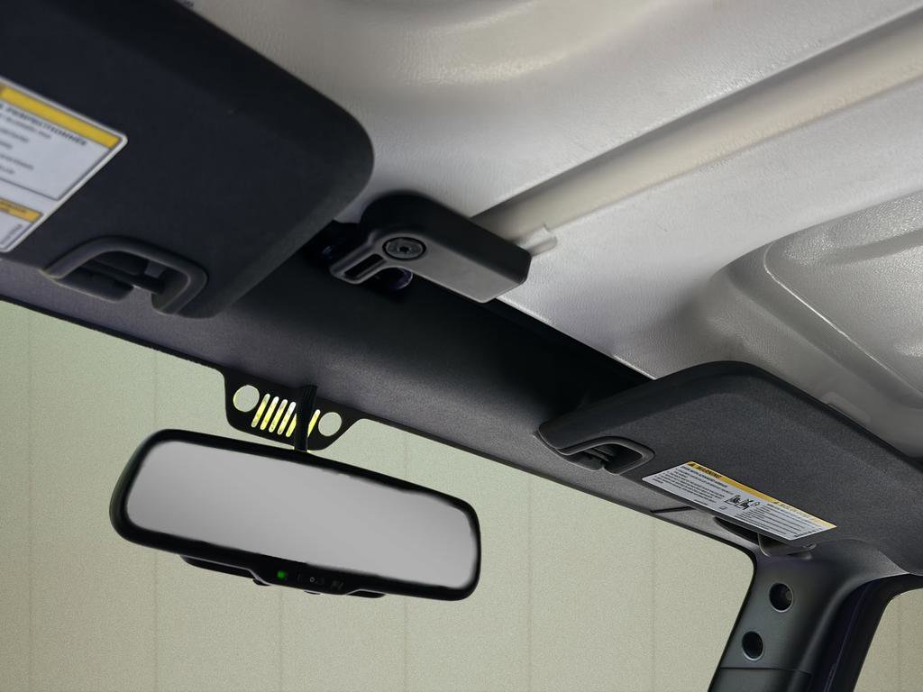 Used 2018 Jeep Wrangler Unlimited Sahara image 35