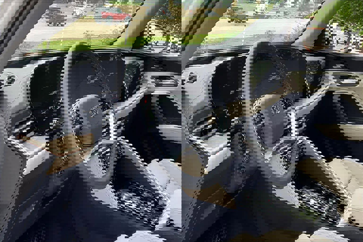 Used 2025 Audi Q5 Premium Plus w/ Premium Plus image 18