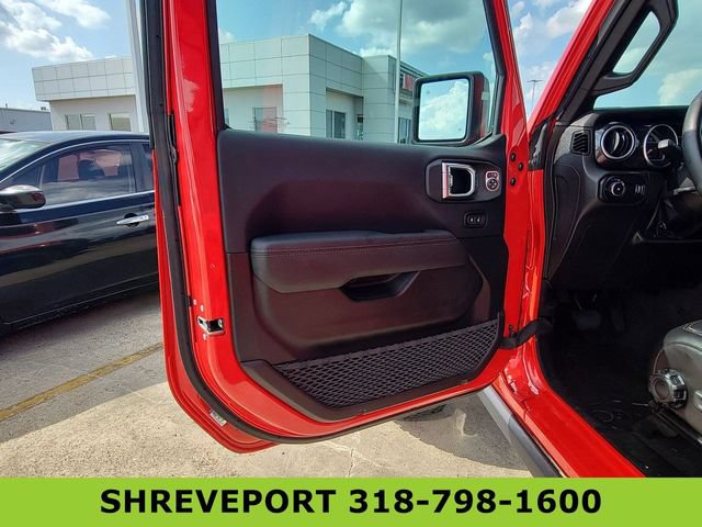 Used 2023 Jeep Wrangler Unlimited Rubicon 392 w/ Xtreme Recon 35" Tire Package AWD/4WD image 22