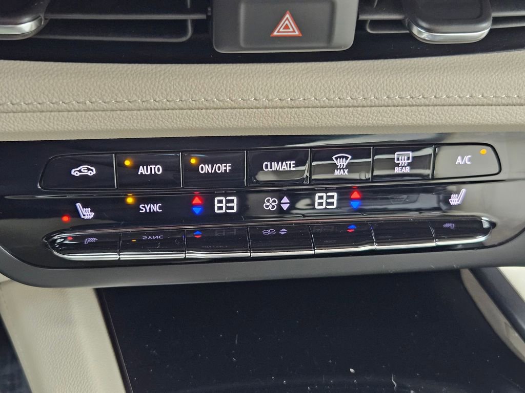 Used 2023 Buick Envision Preferred image 23