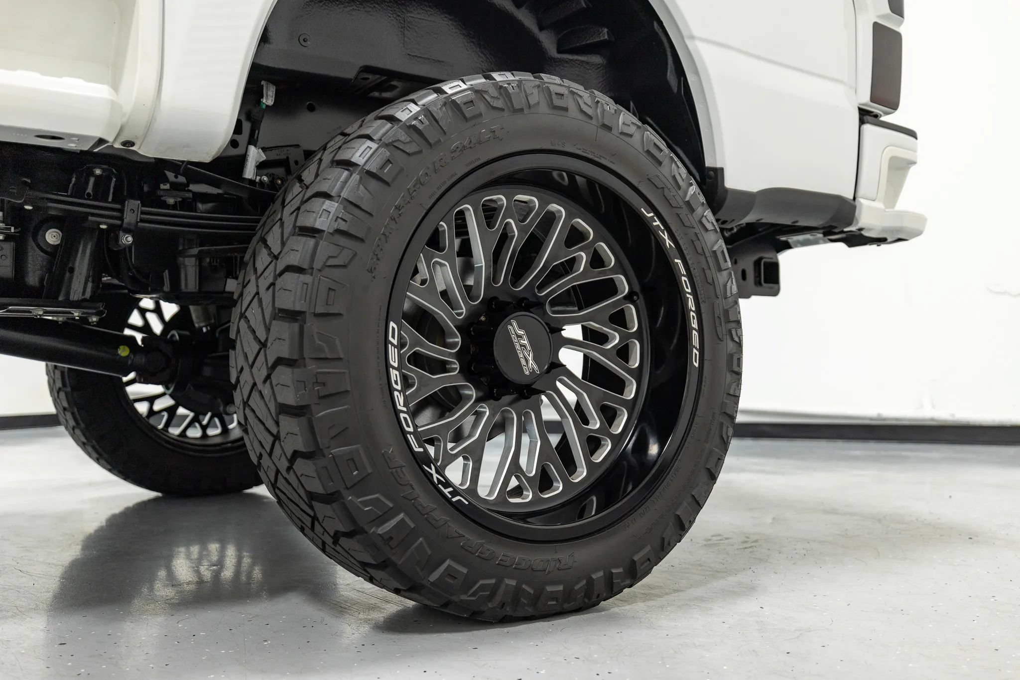 Used 2025 Ford F250 Platinum AWD/4WD image 15