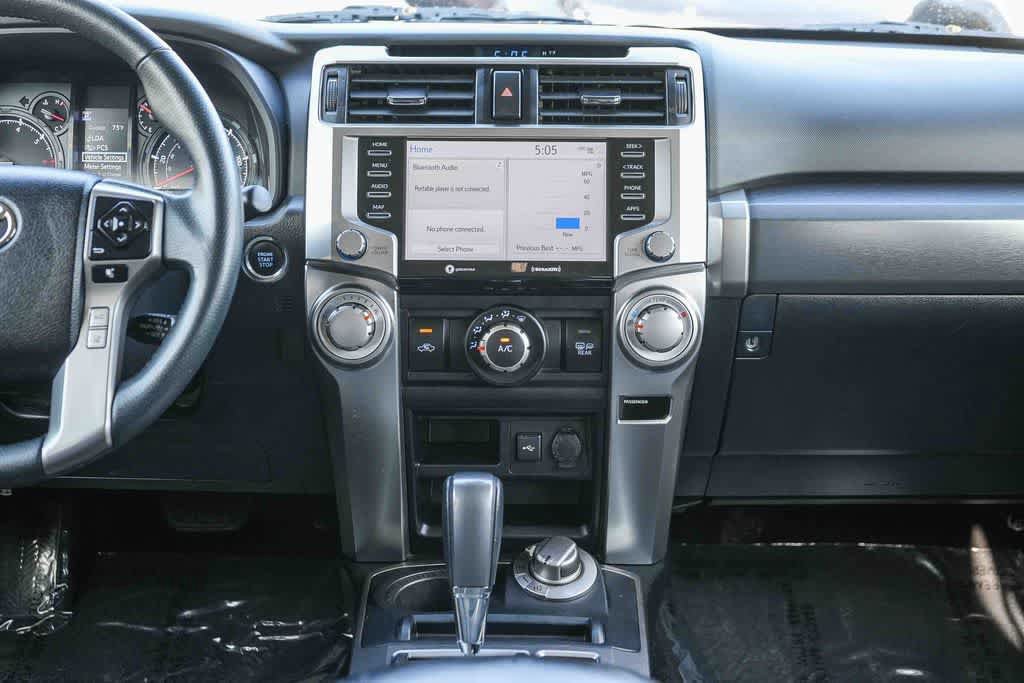 Used 2022 Toyota 4Runner SR5 AWD/4WD image 13