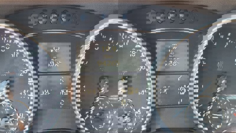 Used 2011 Mercedes-Benz ML 350 2WD image 7