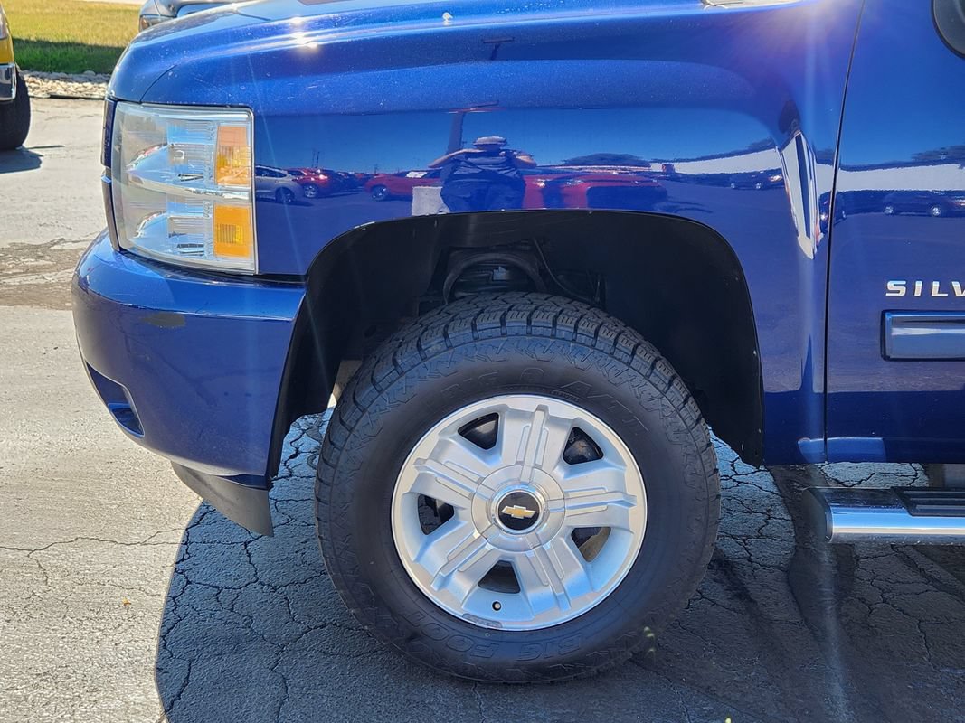 Used 2013 Chevrolet Silverado 1500 LTZ AWD/4WD image 13