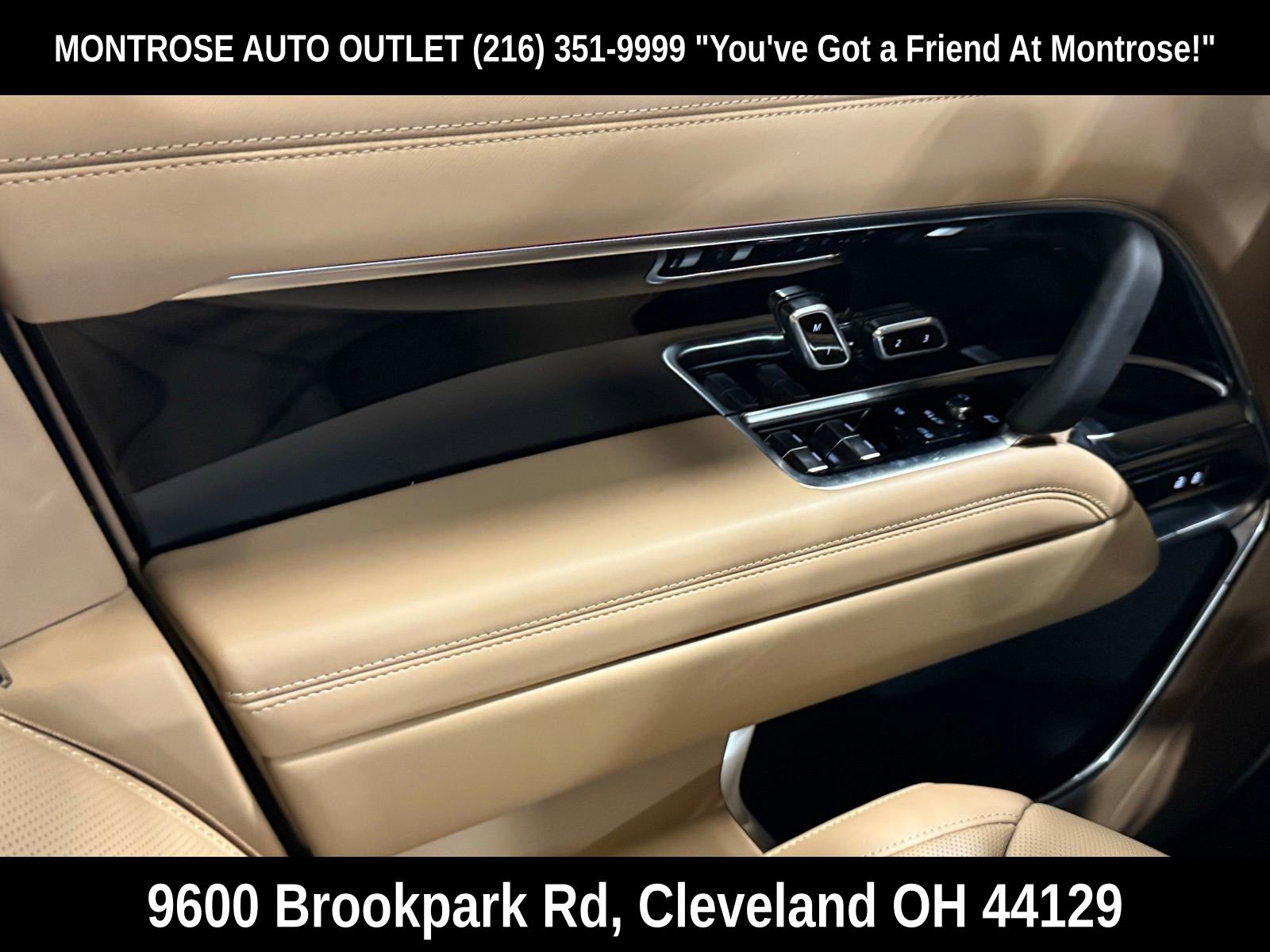 New 2026 Land Rover Range Rover Long Wheelbase SE image 35