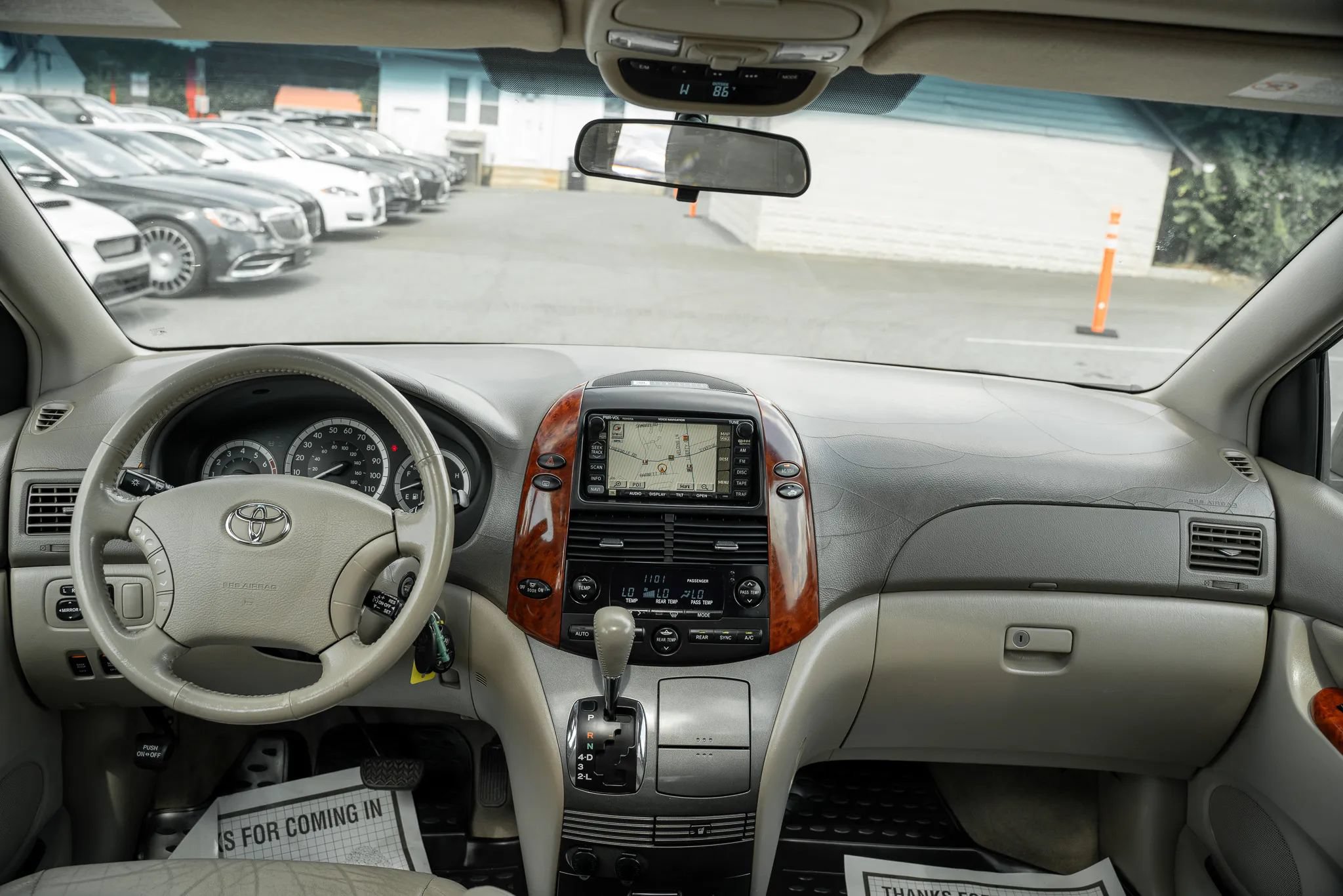 Used 2004 Toyota Sienna XLE FWD image 16