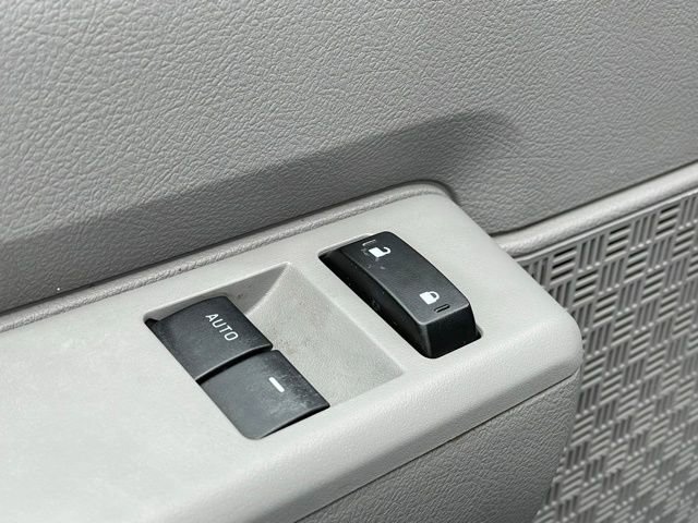 Certified 2022 Ford E-350 and Econoline 350 Super Duty w/ Power Windows & Locks Group image 8