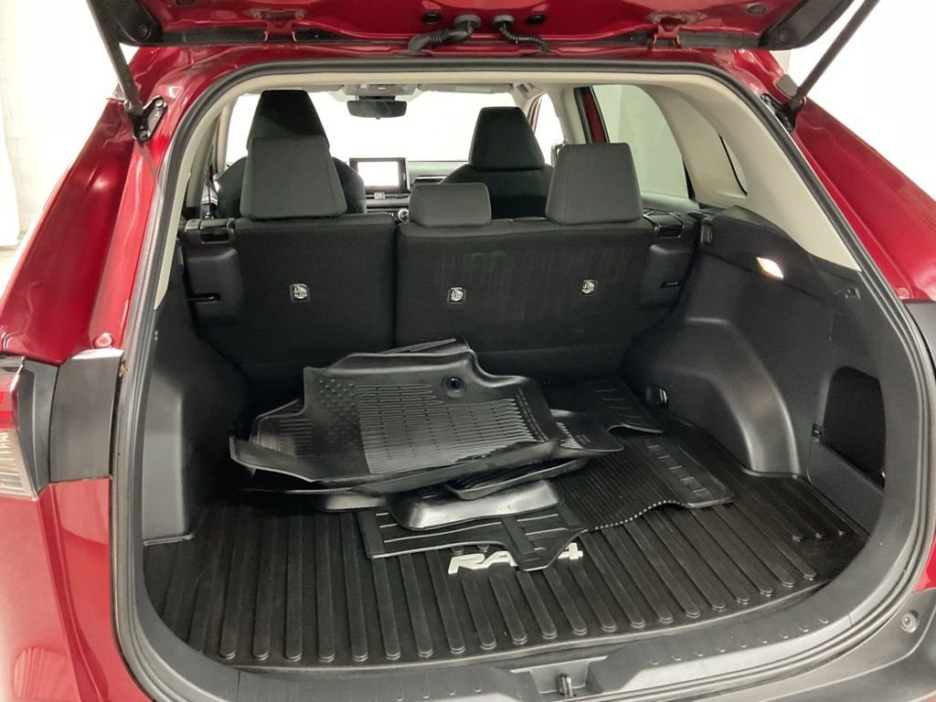Used 2023 Toyota RAV4 LE image 24