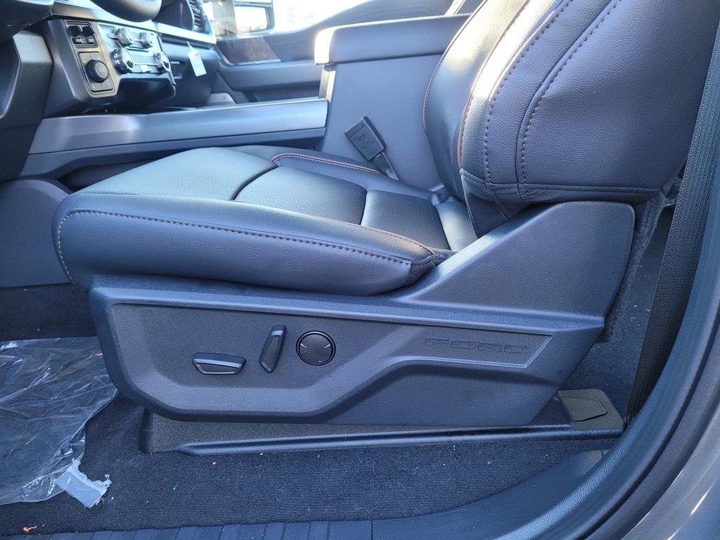 New 2026 Ford F350 Lariat w/ FX4 Off-Road Package image 33