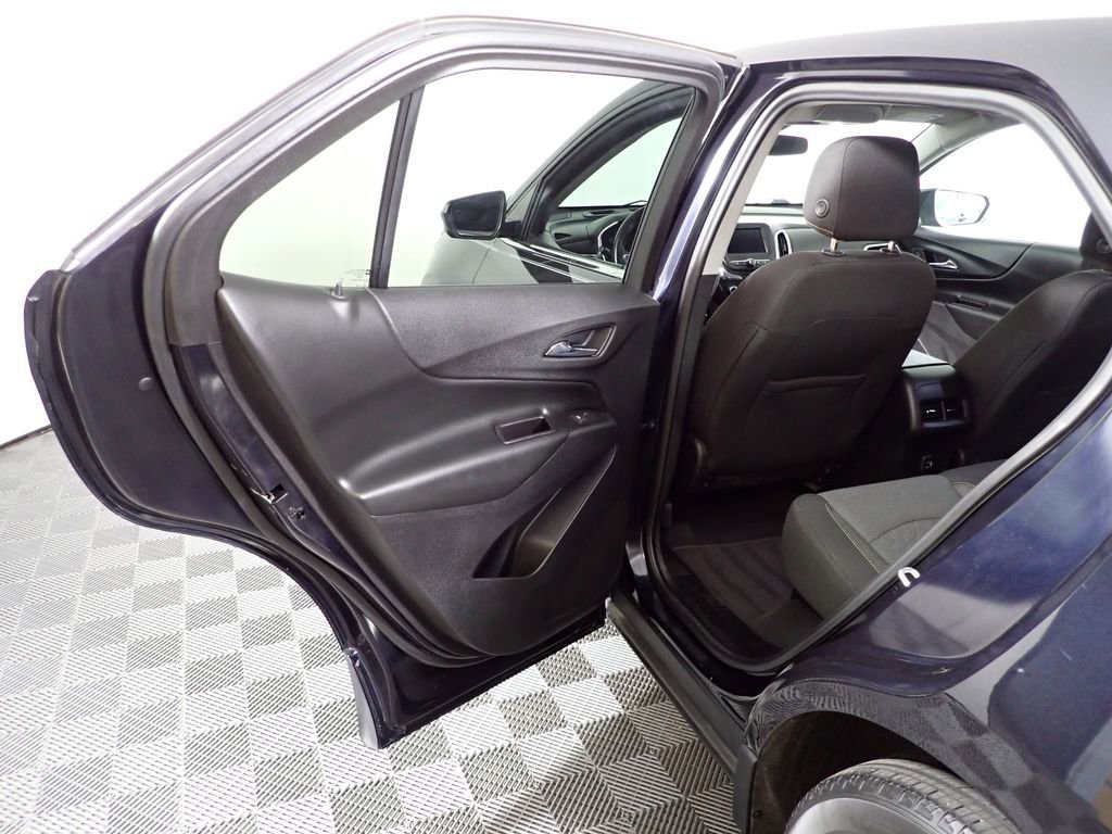 Used 2020 Chevrolet Equinox LT w/ Driver Convenience Package image 37