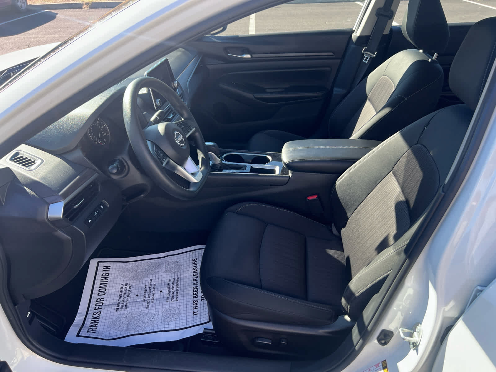 Used 2024 Nissan Altima 2.5 SV FWD image 11