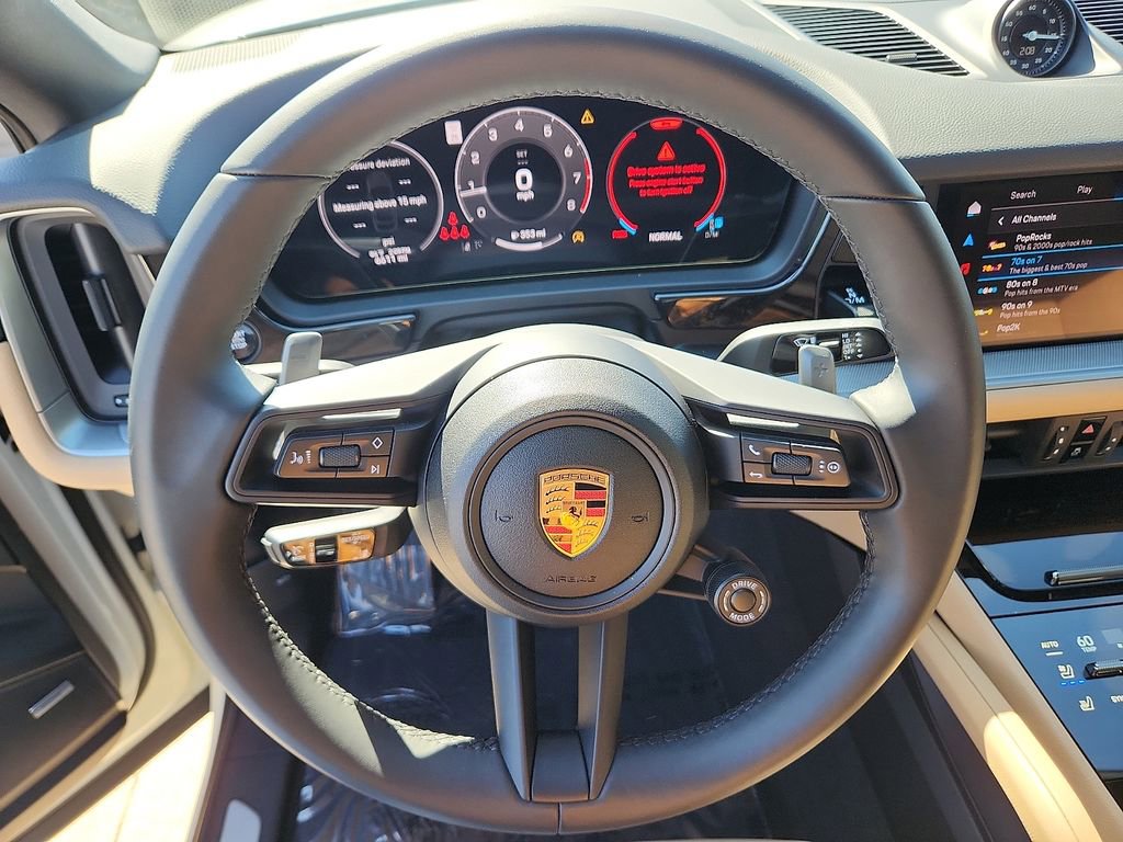 Certified 2025 Porsche Cayenne Coupe AWD/4WD image 18