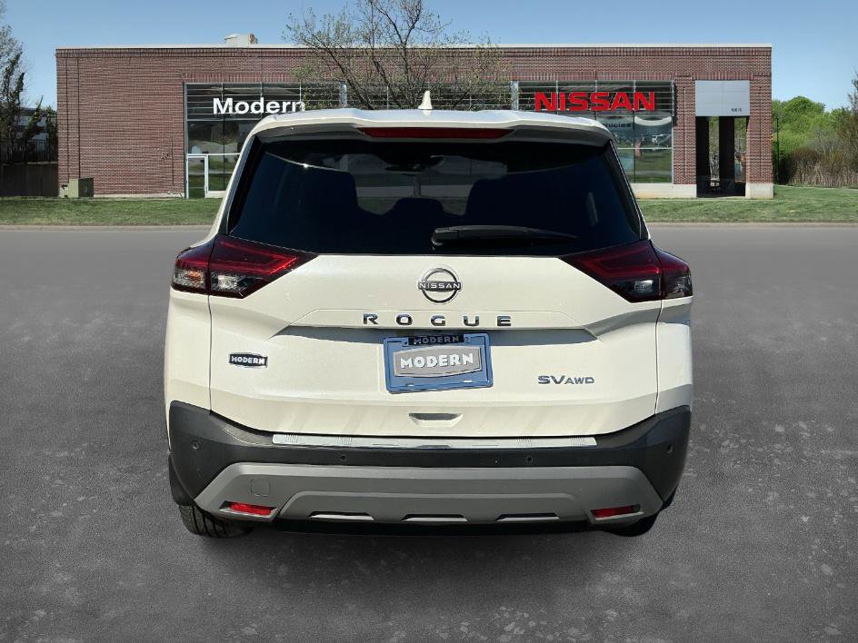 Certified 2023 Nissan Rogue SV image 3