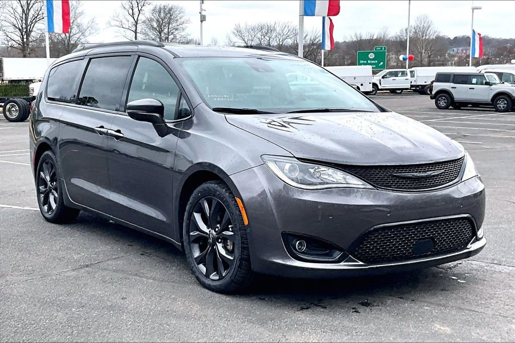 Used 2020 Chrysler Pacifica Limited w/ Advanced Safetytec Group image 1