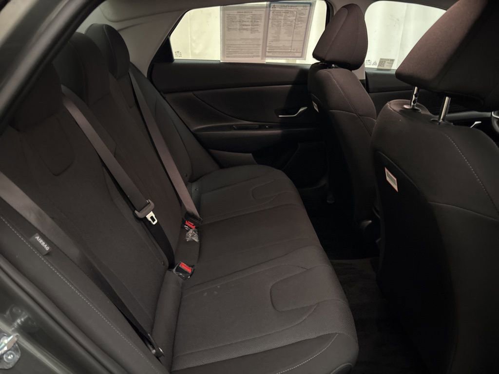 Certified 2026 Hyundai Elantra SE image 24