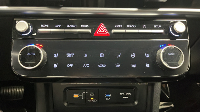 Used 2025 Hyundai Tucson Limited AWD/4WD image 18