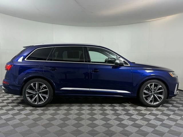 Used 2021 Audi SQ7 Premium Plus w/ Driver Assistance Package image 9