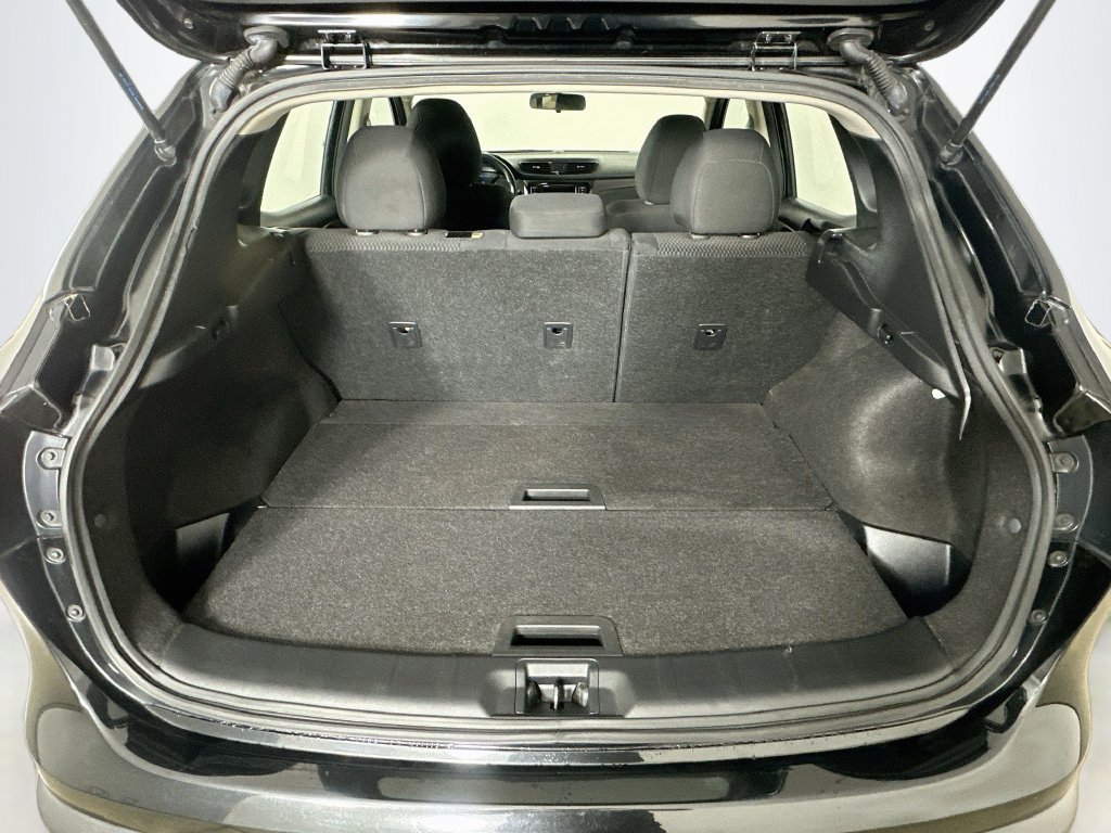 Used 2019 Nissan Rogue Sport S AWD/4WD image 28