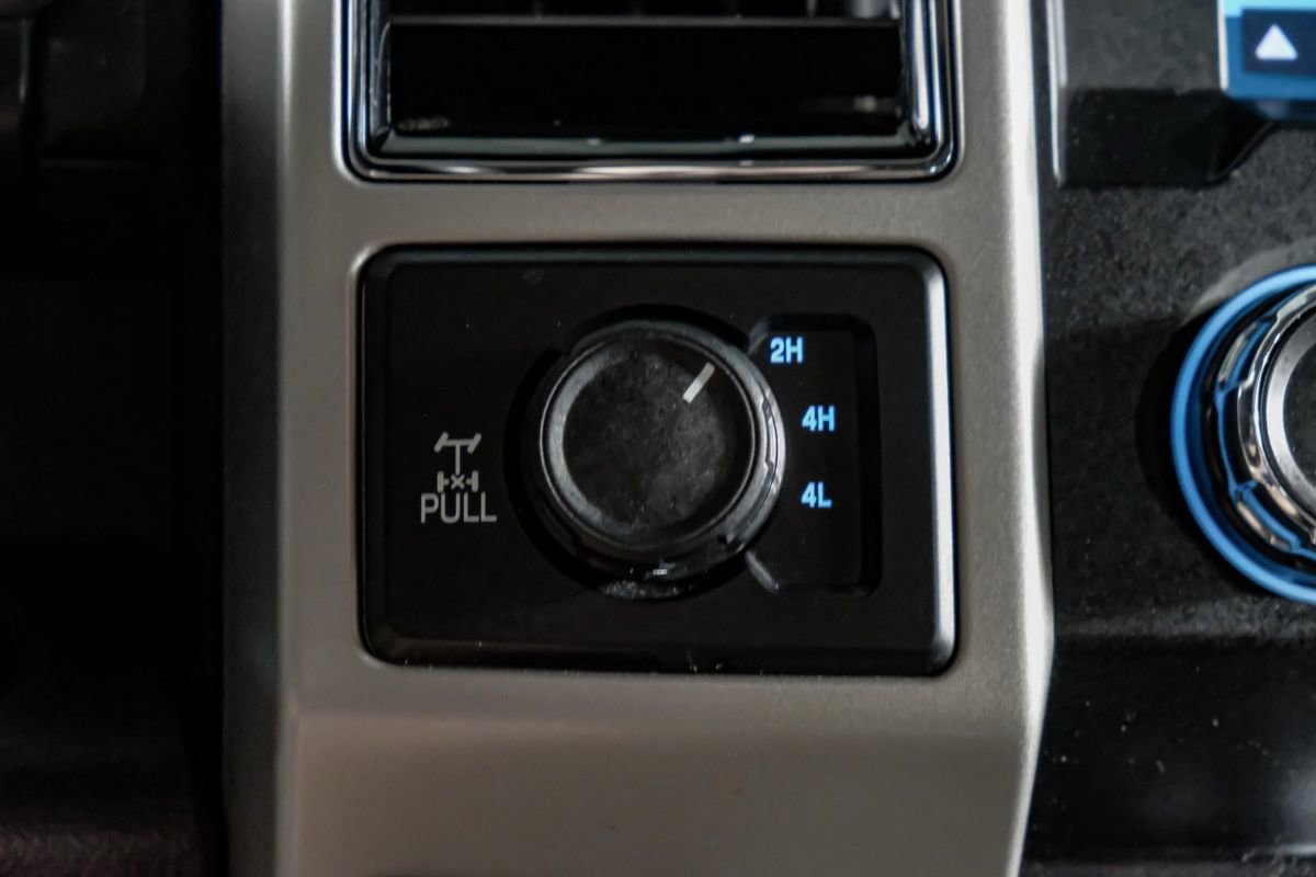 Used 2019 Ford F350 Lariat w/ Lariat Ultimate Package AWD/4WD image 24