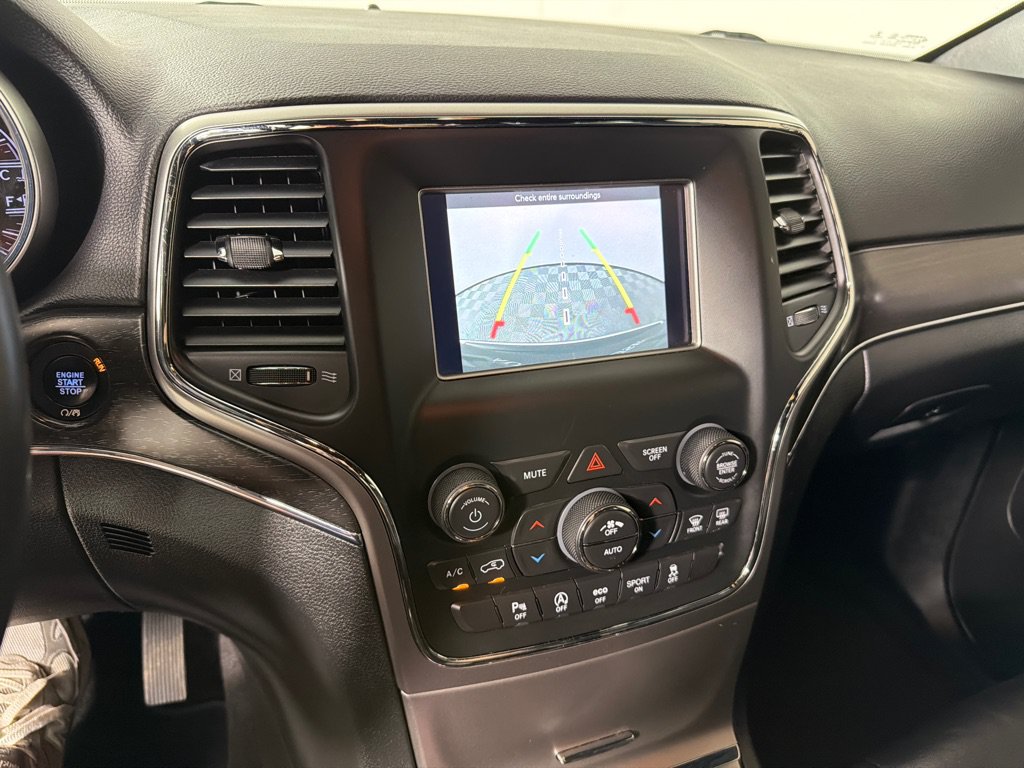 Used 2018 Jeep Grand Cherokee Limited AWD/4WD image 18