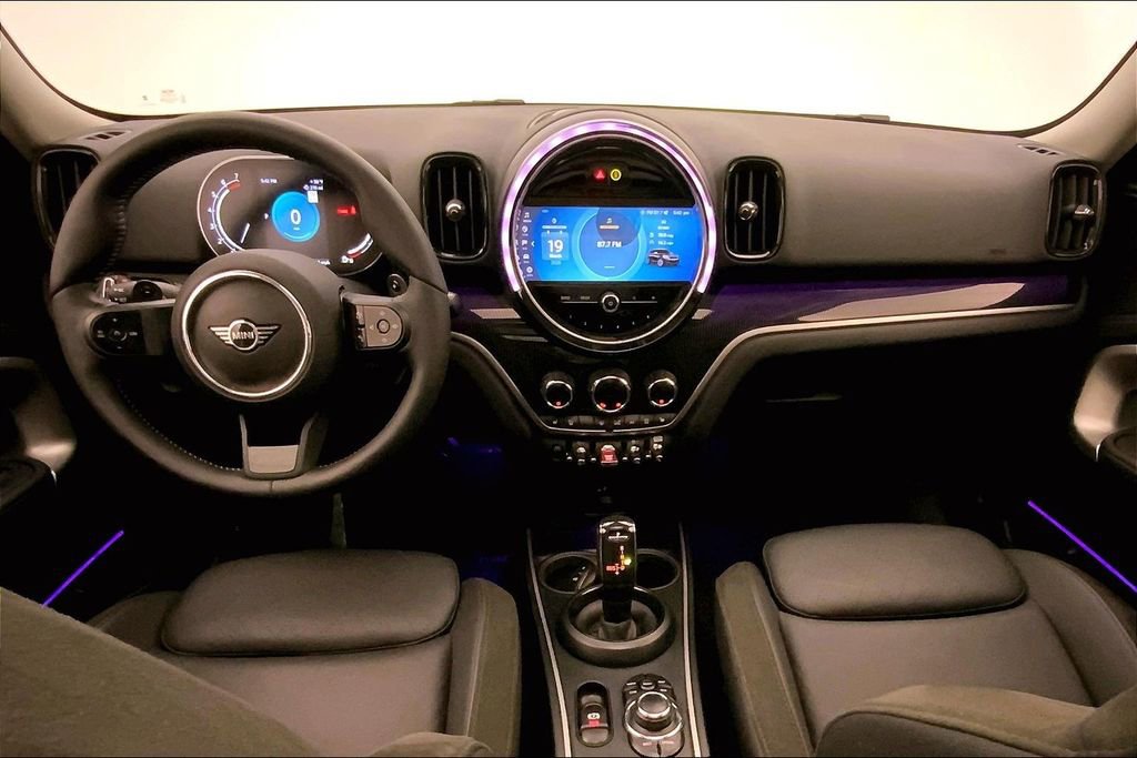 Certified 2024 MINI Cooper Countryman S w/ Signature Upholstery Package AWD/4WD image 16