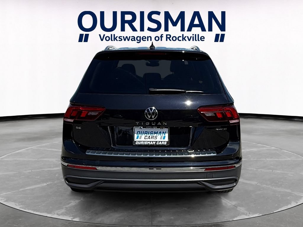 Used 2023 Volkswagen Tiguan SE w/ Panoramic Sunroof Package AWD/4WD image 5