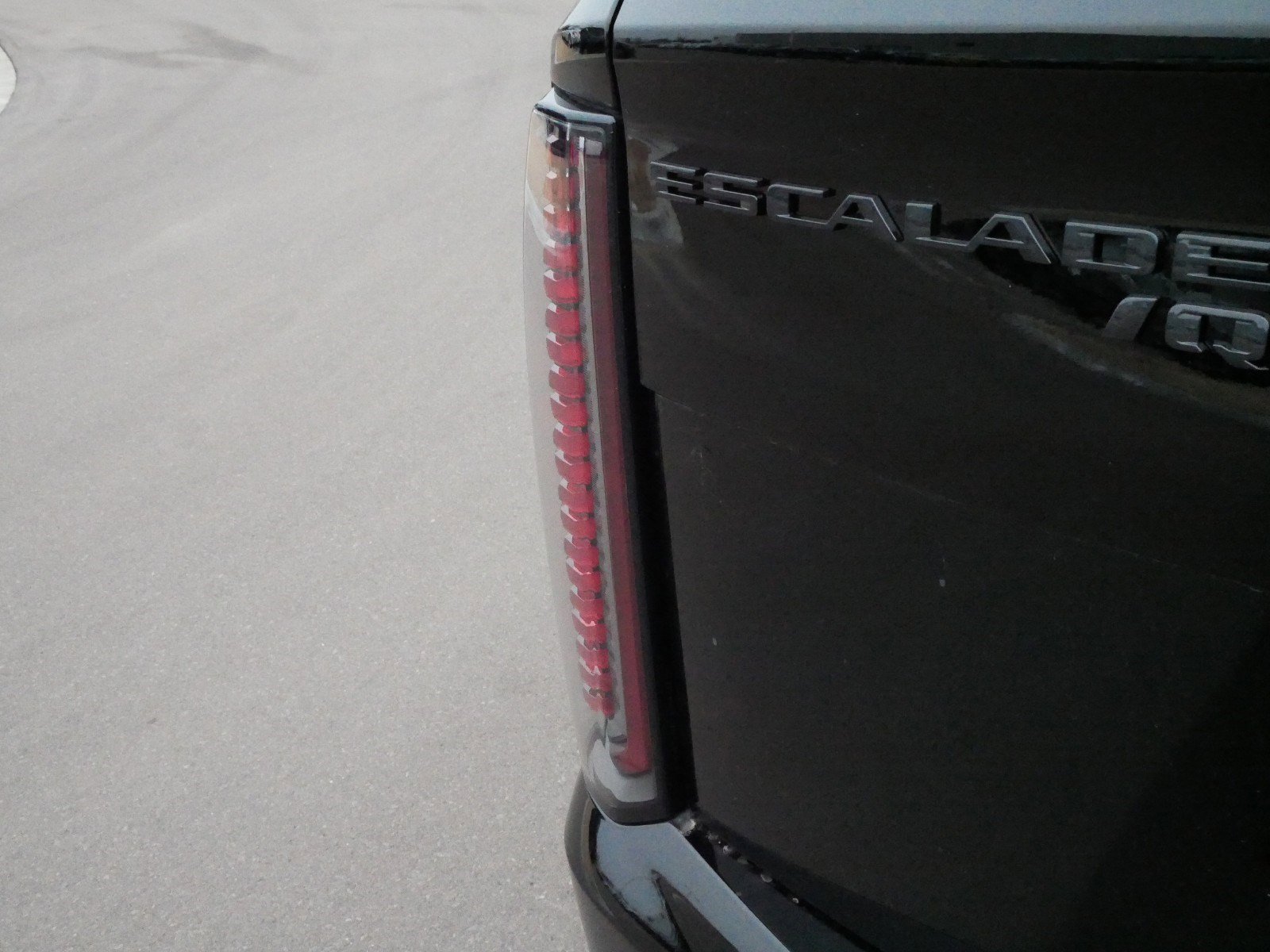 New 2025 Cadillac Escalade IQ Sport 2 w/ LPO, ONYX Package image 14